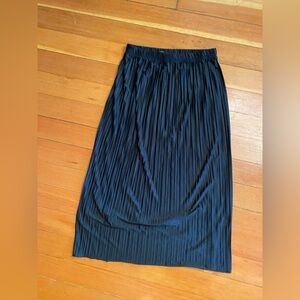 Zara Ribbed Silky Black Skirt - M
